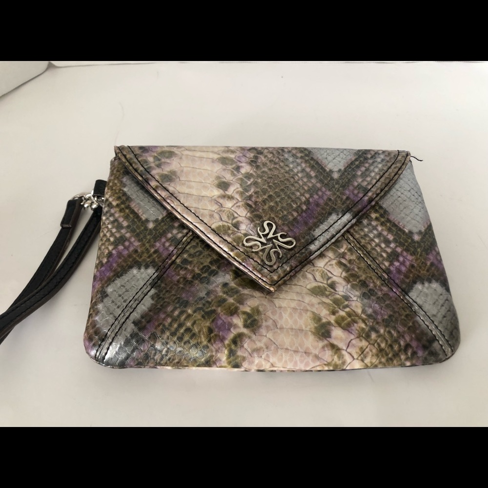 Vera Wang deluxe wristlet